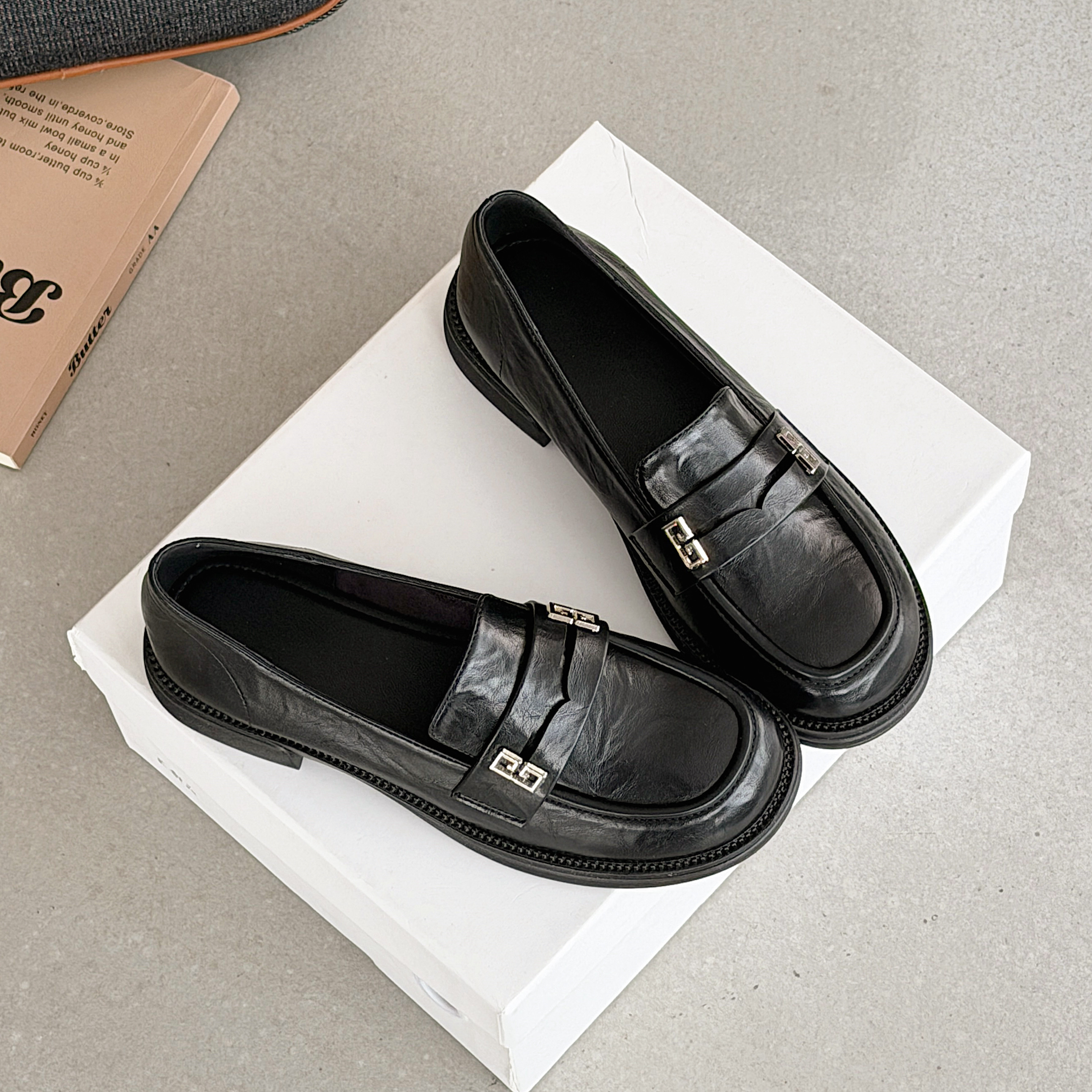 厚底软底乐福鞋女英伦风2025秋冬女款黑色单鞋一脚蹬不累脚小皮鞋