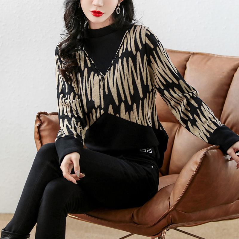 大码女装2024年新款韩版胖mm秋春季时尚显瘦长袖洋气假两件毛衣女