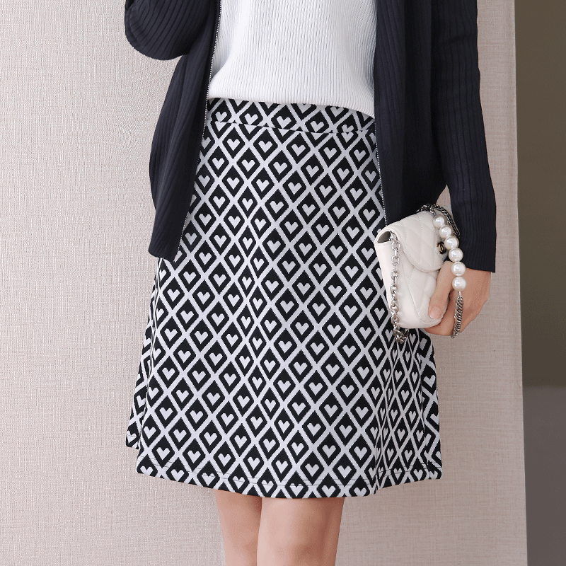 伊自尚大码女装显瘦半身裙韩版微胖mm减龄遮肉a字裙2023秋装新款
