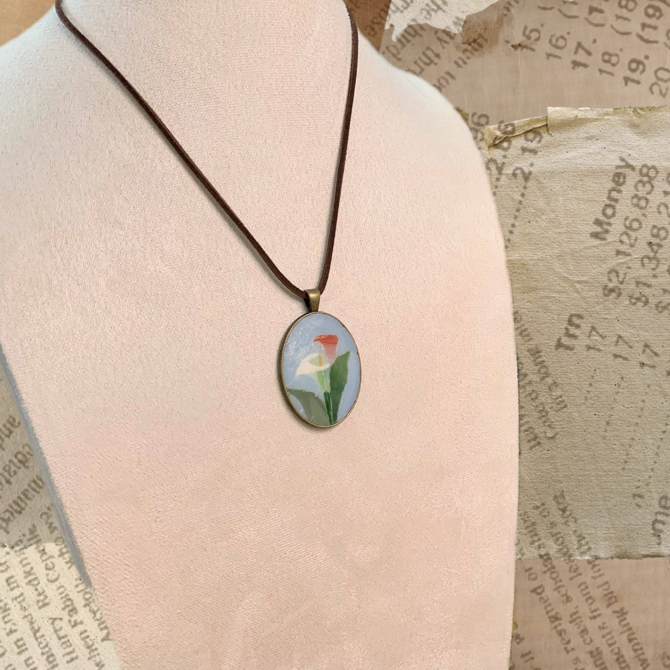 玥森活｜马蹄莲 吊坠项链车挂饰吉祥物 原创镶嵌法式复古国风 特