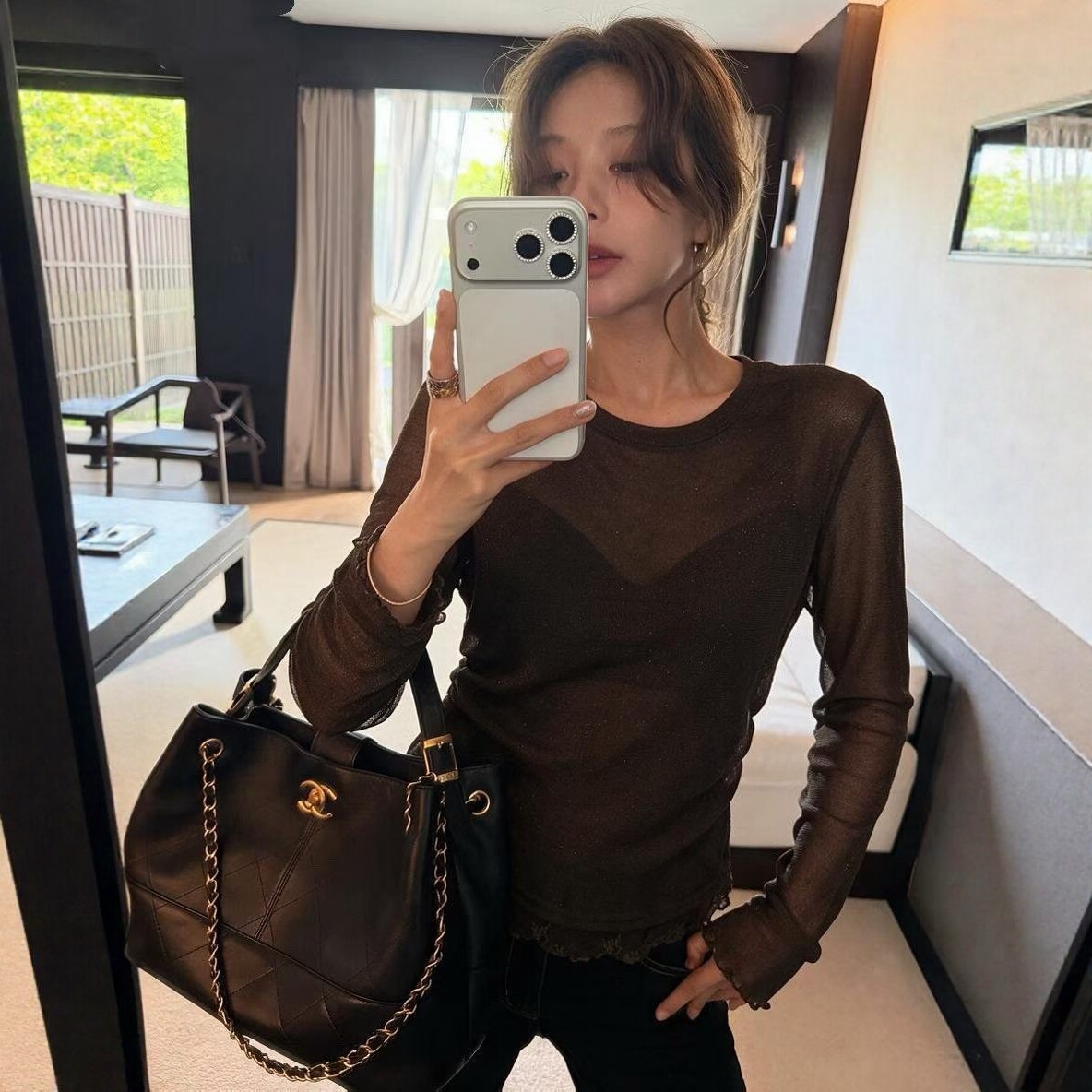 闪闪网纱打底衫T恤女后背拼蕾丝
