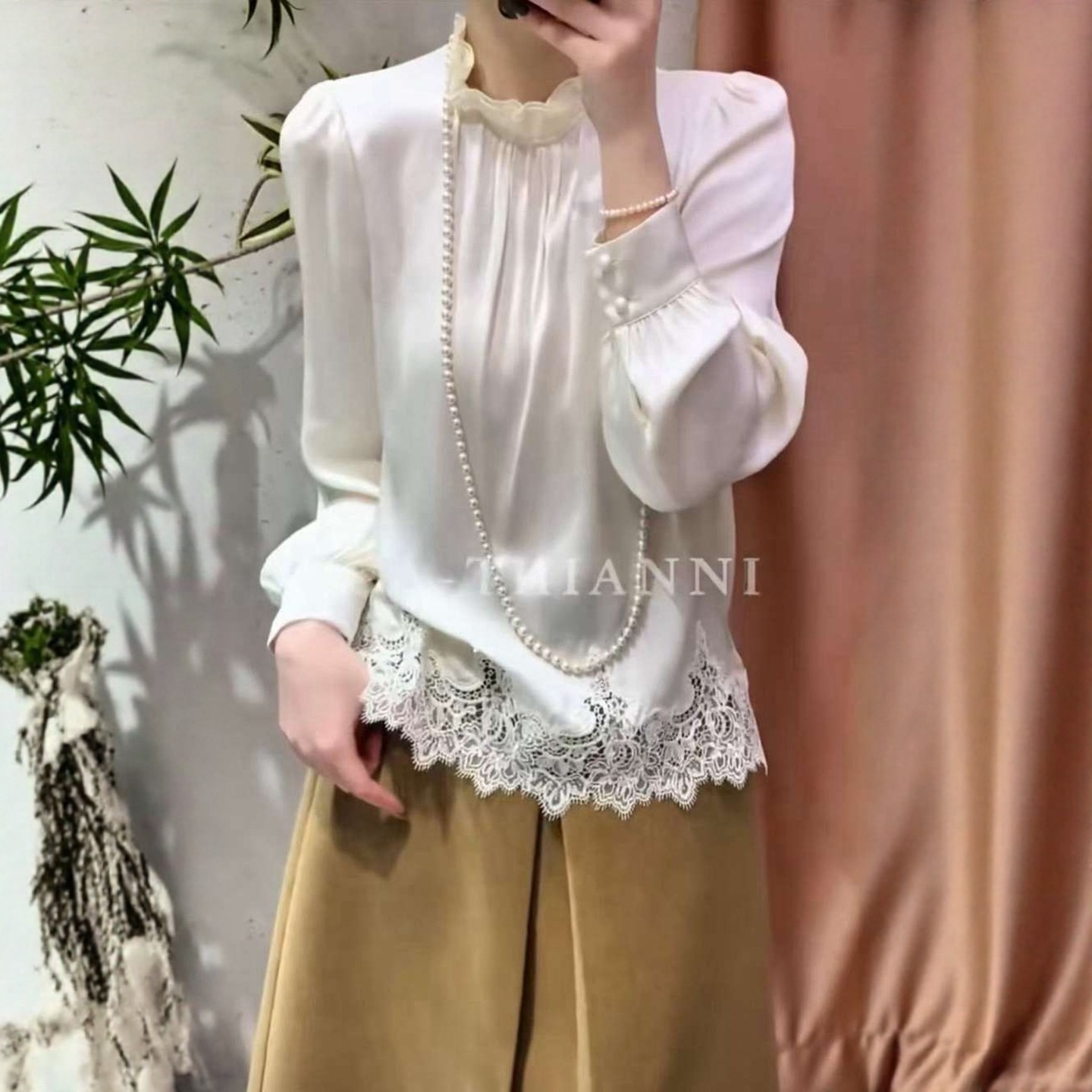 欧洲站淑女风蕾丝拼接白色衬衫女长袖圆领气质显瘦垂感百搭小衫