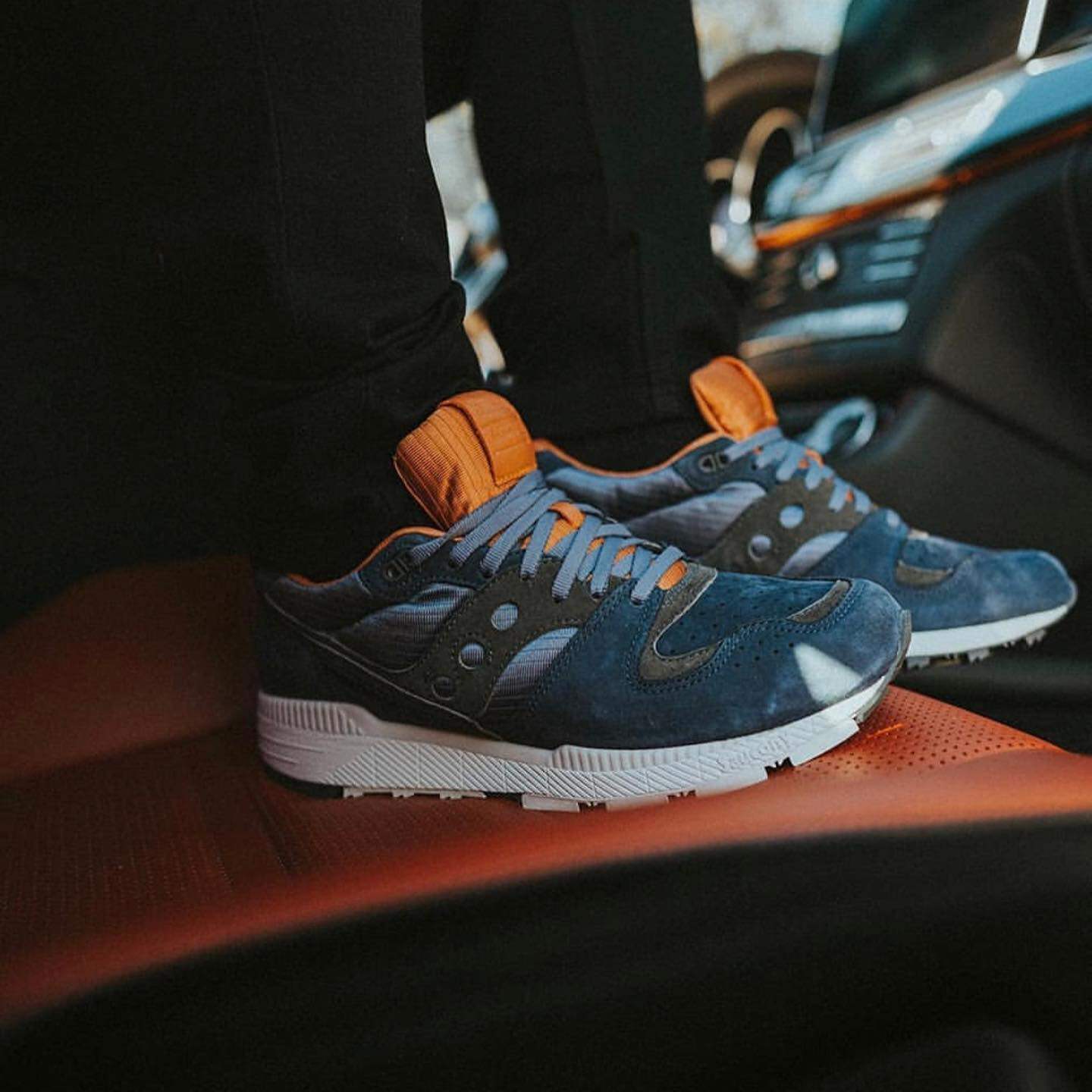 索康尼 SAUCONY AZURA WEATHERED LUXURY 男款休闲复古跑鞋 全皮