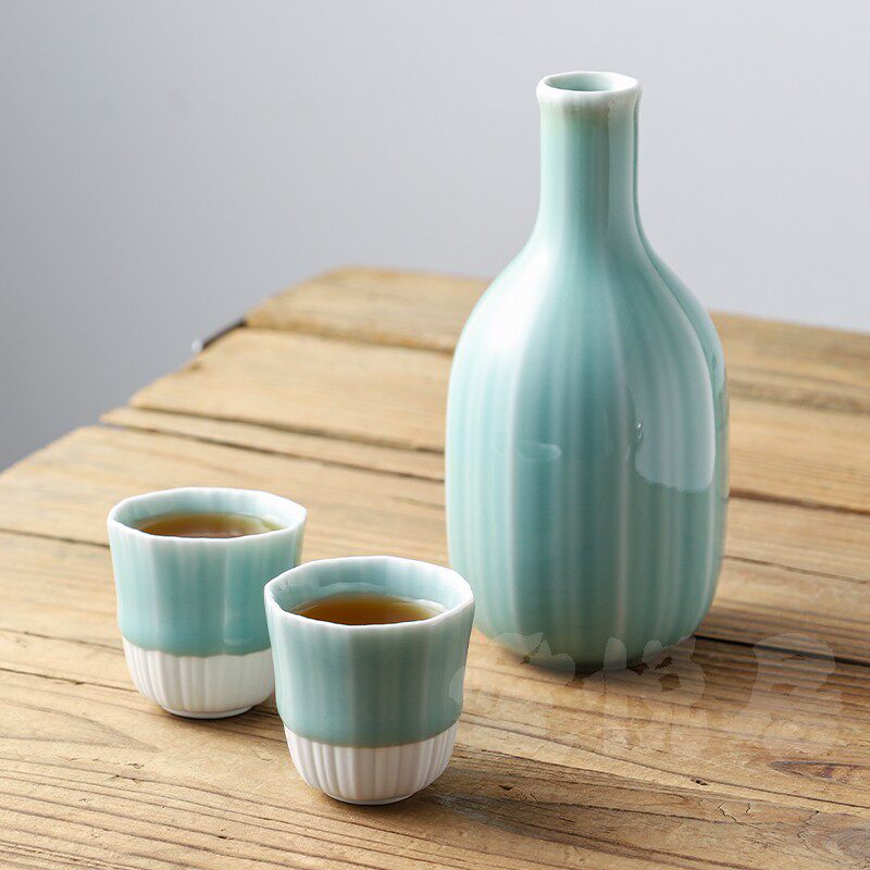 爱悦居日本制进口青瓷陶瓷家用日式德利酒壶酒瓶酒具套装花瓶摆件