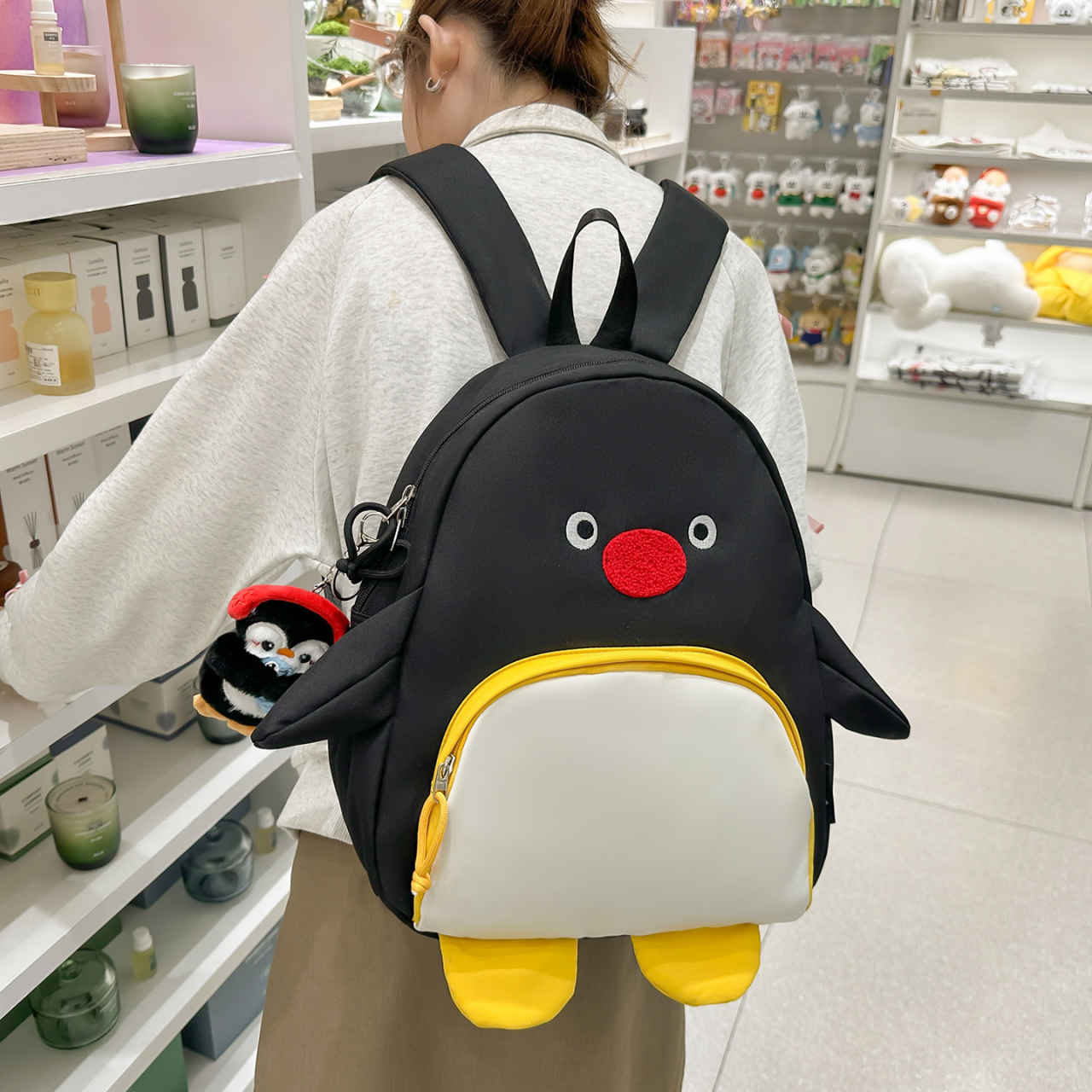 可爱小企鹅双肩包痛包