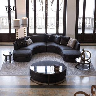 Vittoria Frigerio弧形沙发Medieval-style curved leather sofa