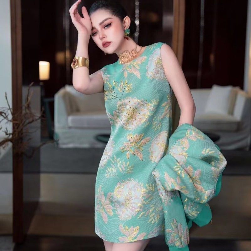 Maison Tara纹理提花中长连衣裙绿色美国奥莱新款时尚外套+背心裙