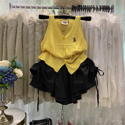 韩国东大门新款设计感侧边绑带抽绳黑色半身裙女百搭显瘦短裙套装