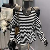 春季 新款 时尚 特价 宽松显瘦条纹T恤女设计感工字露肩长袖 时髦上衣