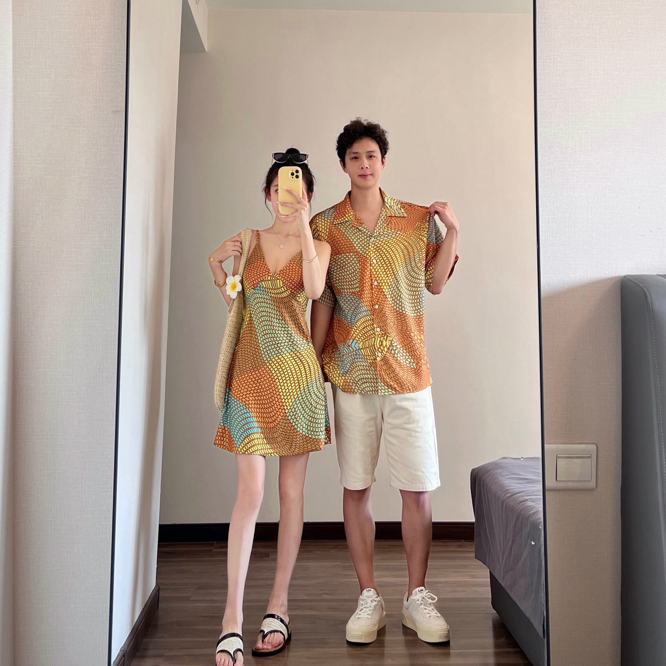 情侣装2026夏季设计感不规则斜裁撞色连衣裙东南亚海边度假短裙