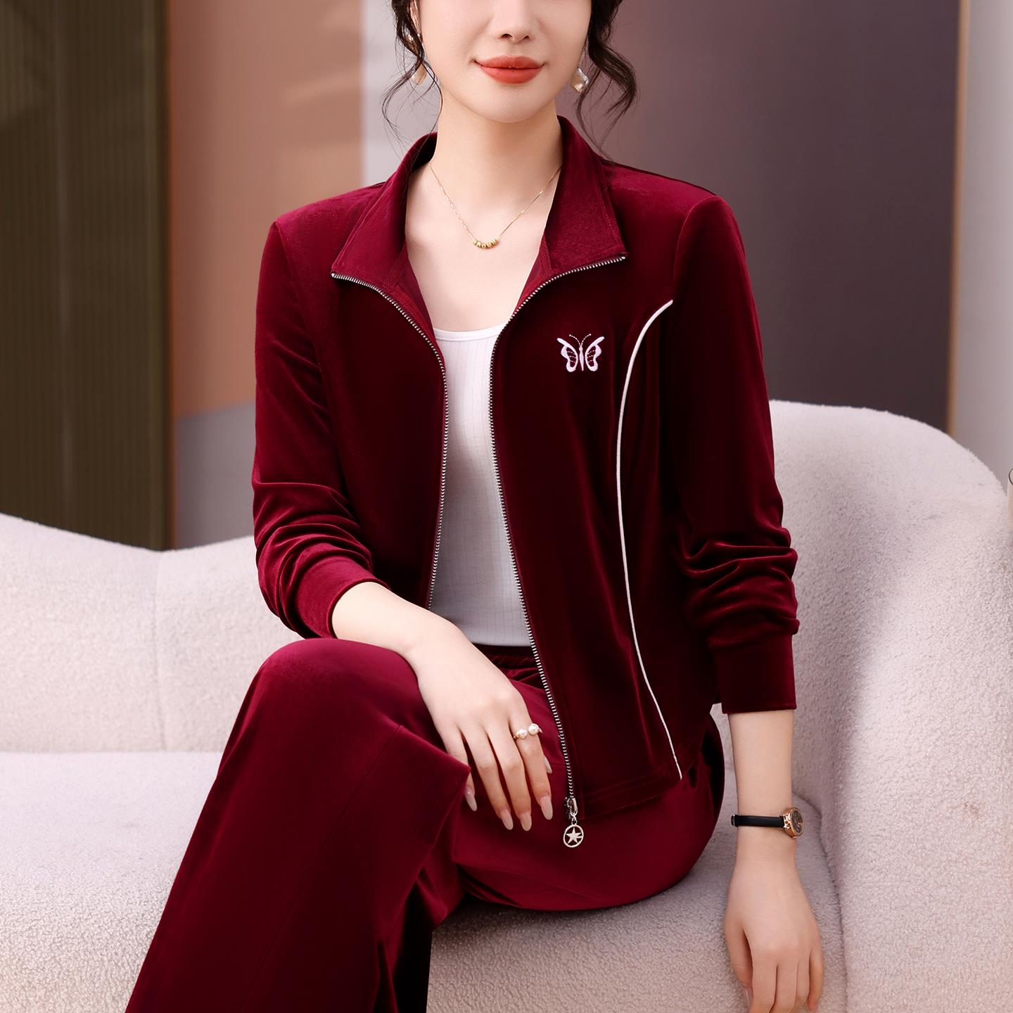 金丝绒运动套装女春秋2025新款时尚洋气减龄立领休闲跑步服两件套