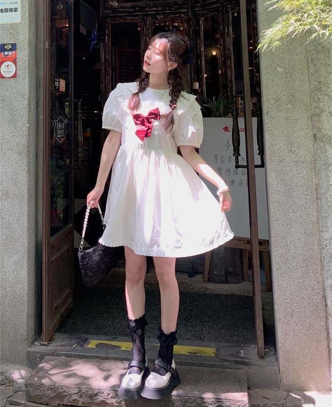 Japanese girl's sweet bow heavy industry lace detachable fake collar Short Sleeve Dress