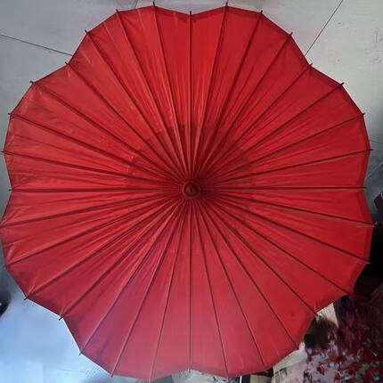 传统手工红色花瓣油纸伞吊顶装饰新型个性非遗工艺创意古典桐油伞
