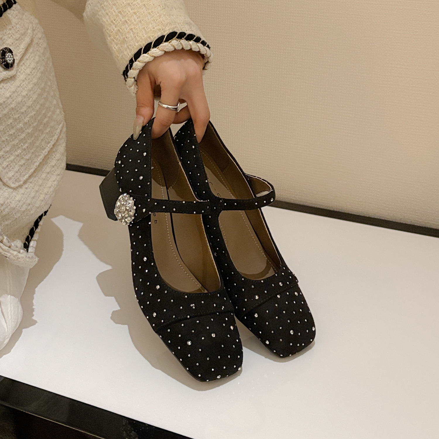 高跟鞋女粗跟2025年新款方头玛丽珍鞋法式中跟浅口不累脚水钻单鞋