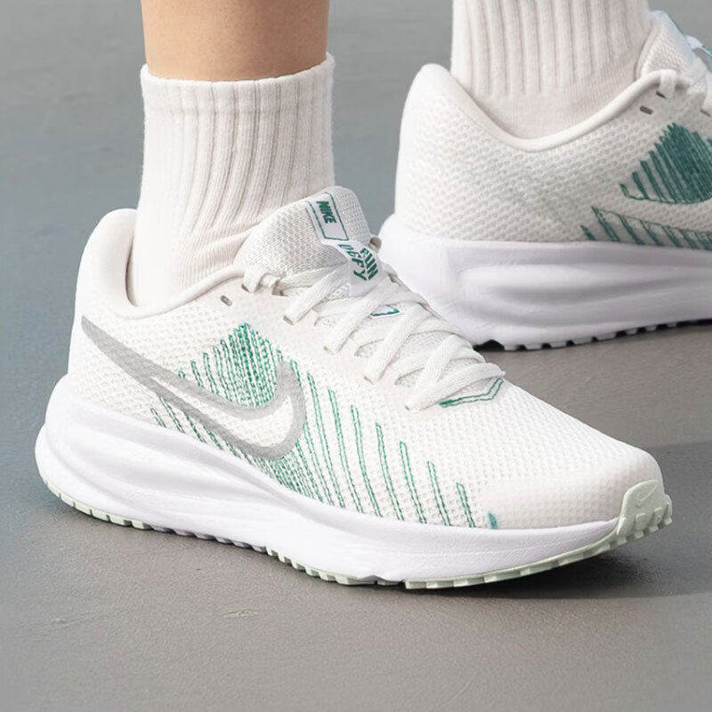 NIKE耐克女RUN DEFY白绿色运动训练健身网面耐磨跑步鞋HM9593-122