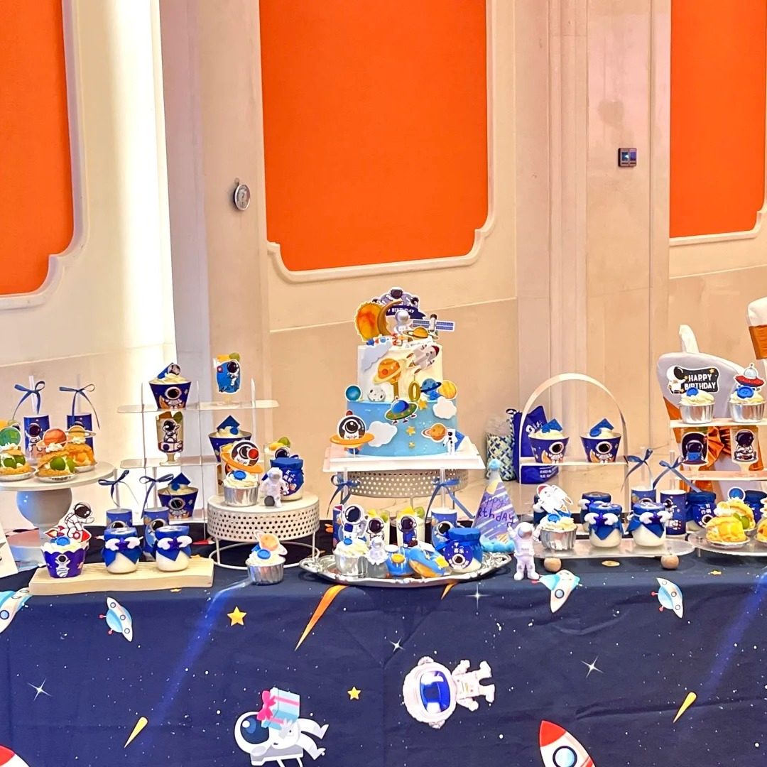 宇航员主题男孩生日蛋糕装饰甜品台摆件太空人推推乐贴纸吸管插件,节庆用品/礼品,节日装扮用品,淘宝优惠券,粉丝福利购,淘宝优惠卷