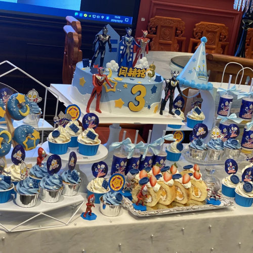 咸蛋超人深蓝色奥特曼甜品台装饰男孩生日蛋糕摆件周岁推推乐插牌