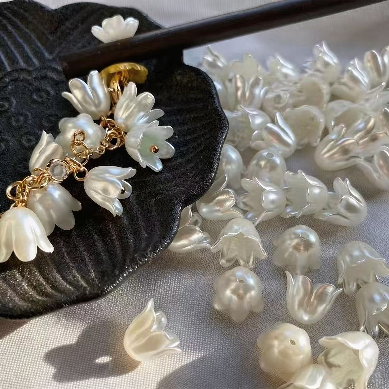 ABS亚克力铃兰花风铃花diy手工制作古风发簪材料珠手串装饰配件
