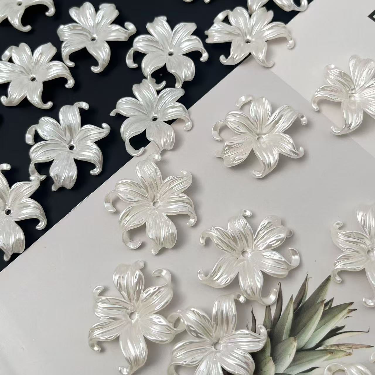 仿珍珠鸢尾花瓣44*42mm海洋花DIY手工立体花瓣花托发饰材料配件款