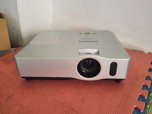 二手投影机投影仪日立HCP-960X高清720P家用教育3LCD色彩家用特价