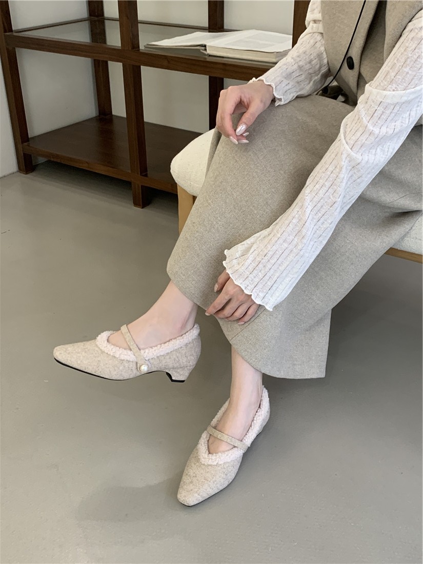 秋冬氛围感毛毛鞋女2025新款加绒保暖玛丽珍鞋珍珠一字扣通勤女鞋