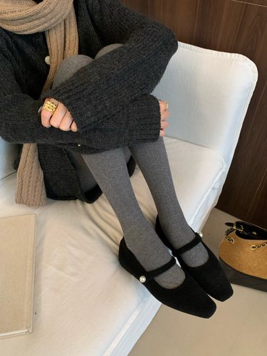 法式复古加绒玛丽珍鞋2025新款气质珍珠一字扣内增高通勤毛呢女鞋