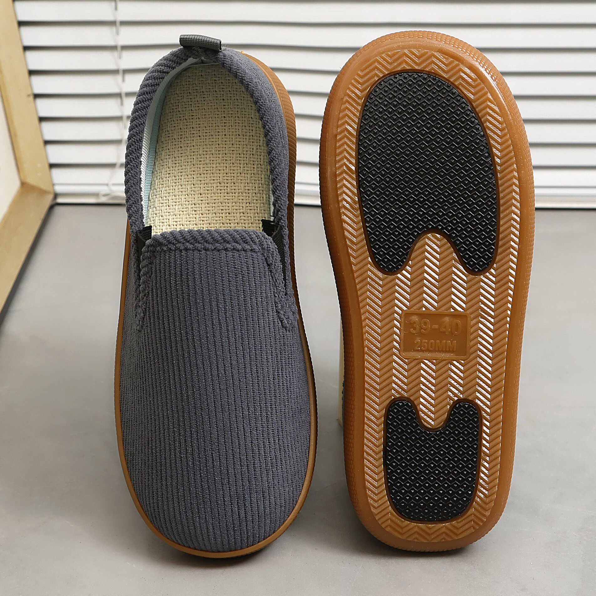 春秋季男女亚麻布鞋中老年懒人一脚蹬休闲防滑牛筋底透气吸汗单鞋