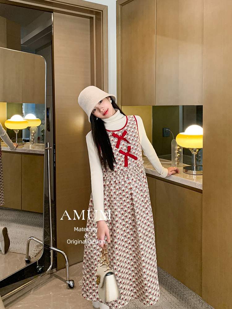 高领长袖孕妇装针织上衣+连衣裙