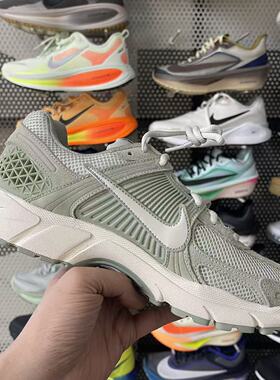 耐克 Nike Vomero5 跑鞋 舒适缓震网面透气百搭复古 HF1553-300