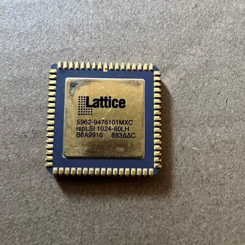 Lattice ispLSI 1024-60LH 成色如图