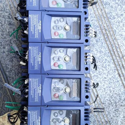 变频器FVR1.5S1S-4C