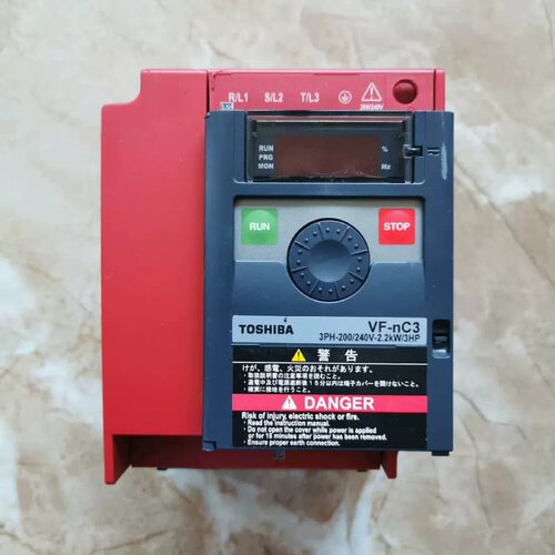 VFNC3-2022P 变频器实物照9成以上新 2.2K