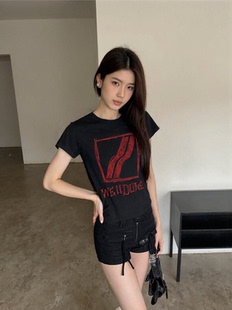 夏新款t恤女韩版小众设计款素描方块字母正肩印花短袖纯棉潮修身