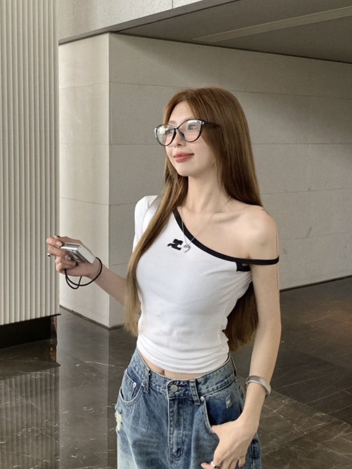 夏季新款短款露肩斜吊带法国经典刺绣拼色明星同款短袖纯棉潮牌