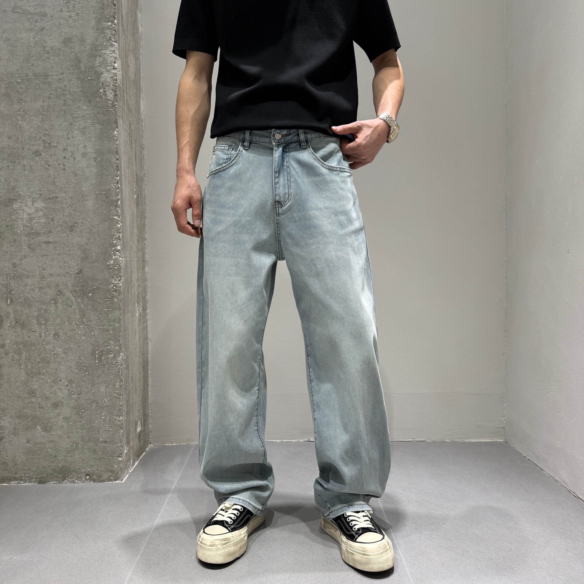 极简松弛感宽松直筒牛仔裤男夏薄CleanFit浅蓝酵洗通勤百搭阔腿裤