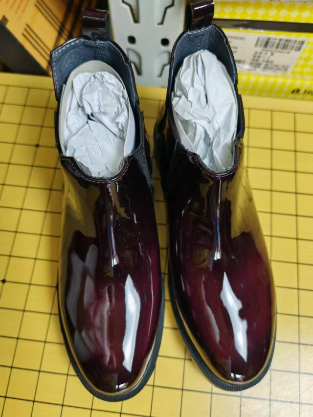 35码女鞋英伦风亮面时尚女鞋偏远补邮费