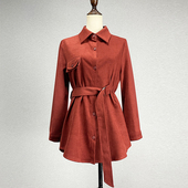 大码 女2025宽松大版 原创设计不对称单排扣腰带衬衣 衬衫 酒红色长袖