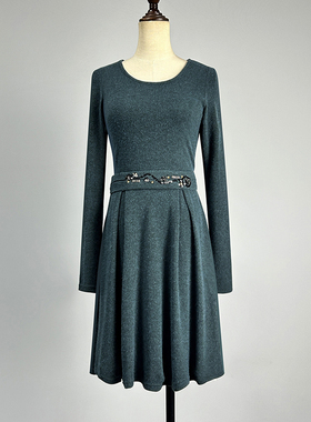 品牌中长款墨绿色针织连衣裙2025弹力修身性感亮片钉珠收腰A字裙