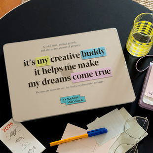 neo笔记本电脑保护壳 Chantall青桃拼贴文字苹果Macbook13.6寸air保护壳m5简约透明ins风16寸pro保护套2026款