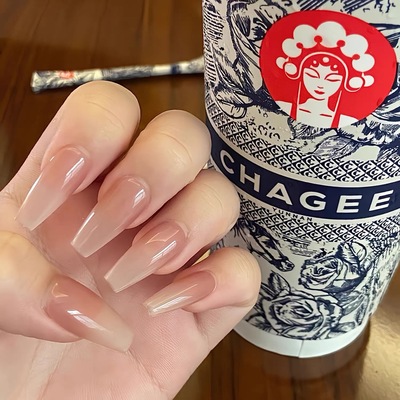 甘露寺裸色渐变穿戴美甲