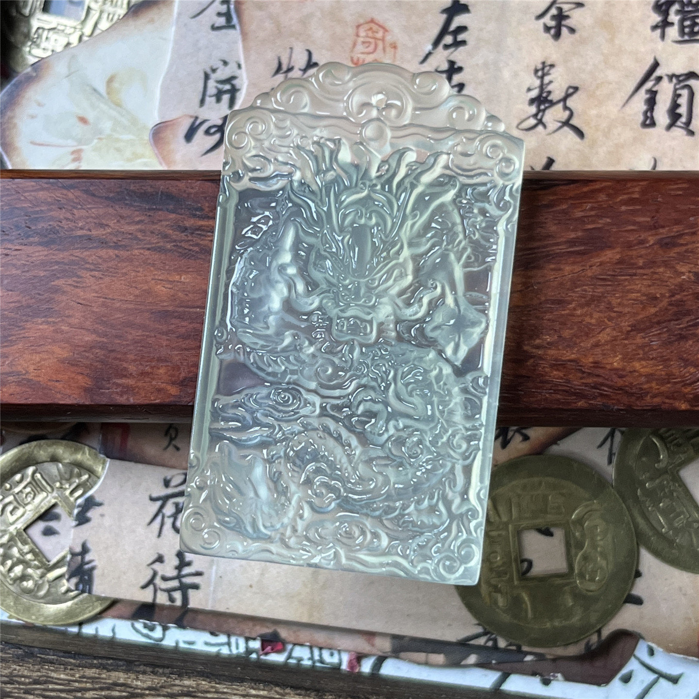 天然岫玉龙牌吊坠保真精雕方正玉石挂件男女款实物拍摄礼物玉挂坠