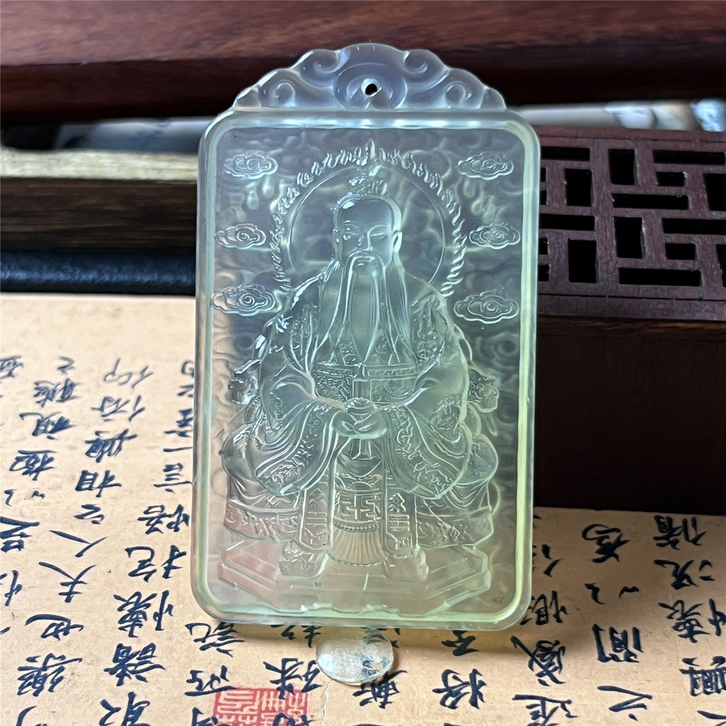天然岫玉太上老君吊坠保真精雕仿古人物双面工好货收藏玉挂坠礼物
