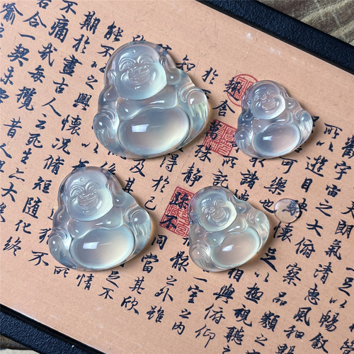 天然岫玉笑佛吊坠女款高冰高