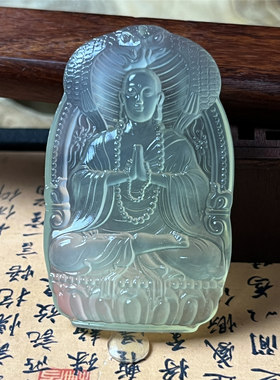 天然岫玉地藏王菩萨吊坠保真精雕玉石挂件随型好货实物拍摄玉挂坠
