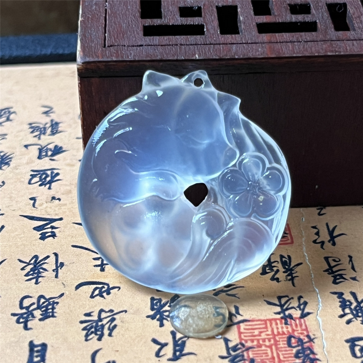 天然岫玉狐狸吊坠保真冰种通透玉石挂坠带黑点男女款实物拍摄礼物