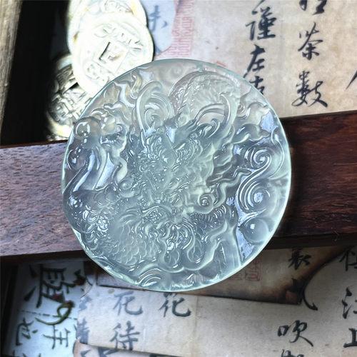 天然岫玉龙牌吊坠保真精工圆牌