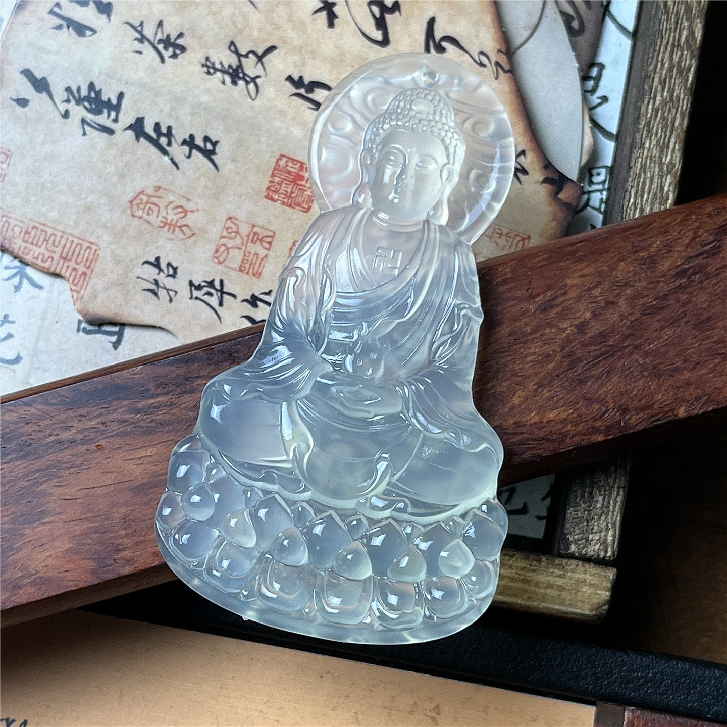 天然岫玉大日如来吊坠保真精雕大尺寸本命佛玉石挂件实物拍摄男女