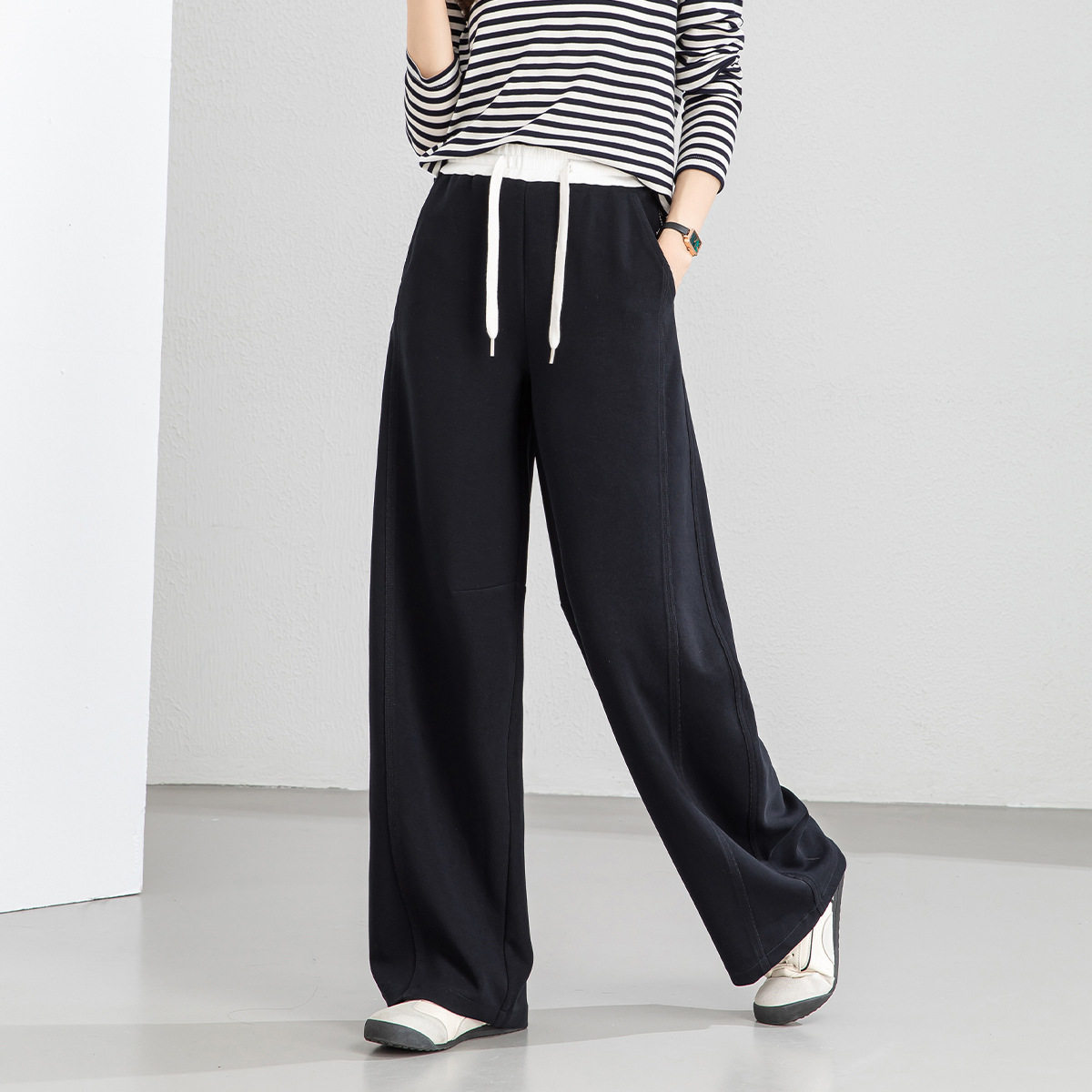 忆霏运动弯刀裤女2026春季新款休闲卫裤宽松显瘦高腰香蕉阔腿裤子