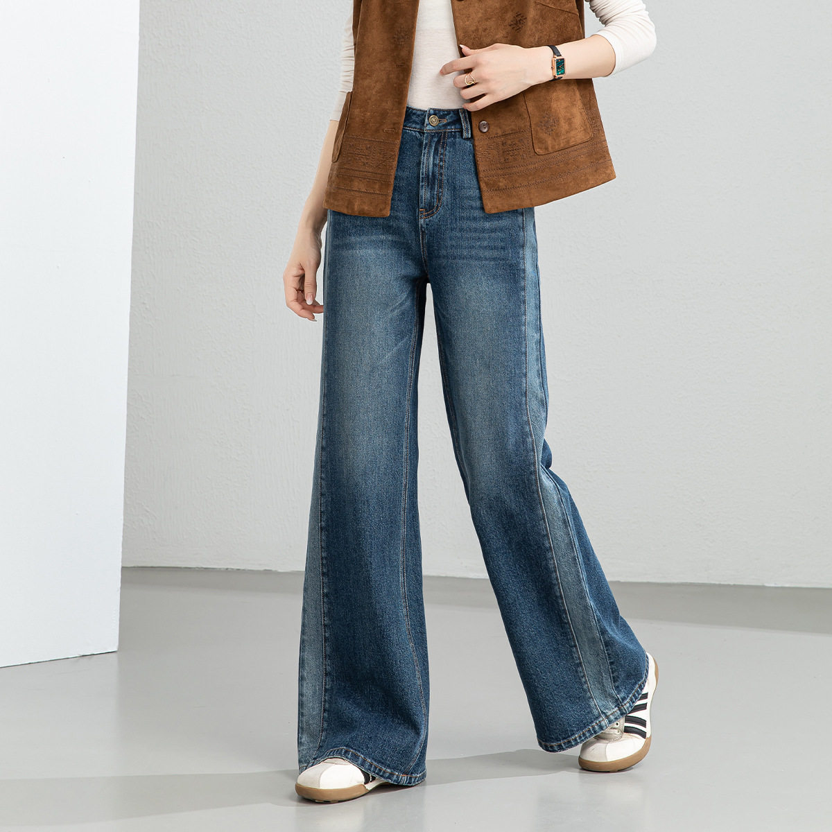 忆霏微喇牛仔裤女2026年春季新款高腰马蹄裤复古弹力女士喇叭裤子