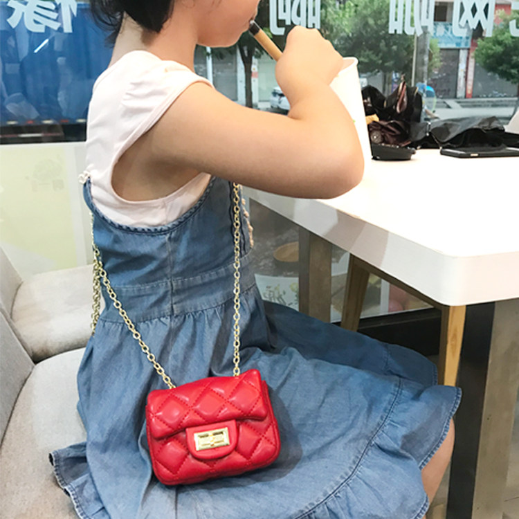 斜挎小包女2026潮流韩版公主迷你小包儿童包百搭单肩菱格纹链条包